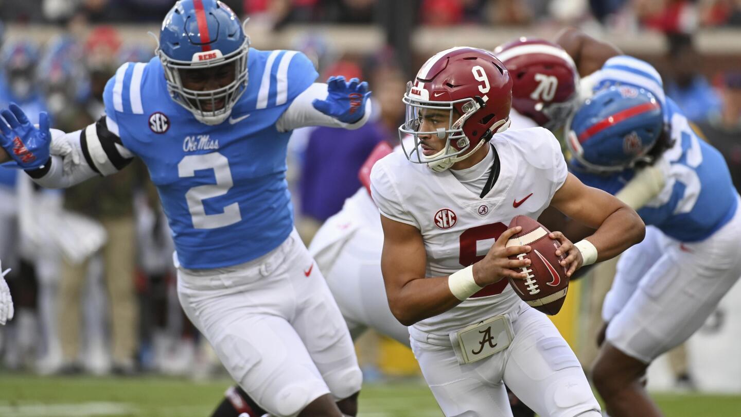 Young s 3 TD passes lifts No. 10 Bama past No. 11 Ole Miss AP News